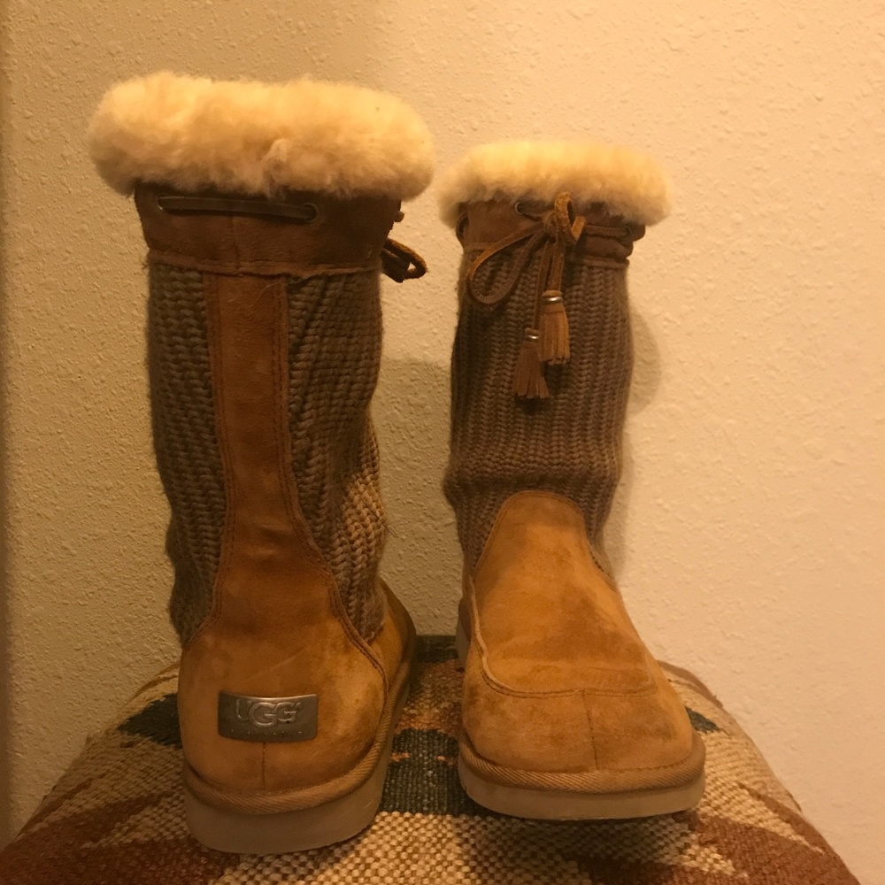 Ugg Size 9 - image 1